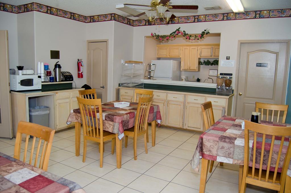 Texas Inn And Suites City Center At University Dr. Edinburg Luaran gambar