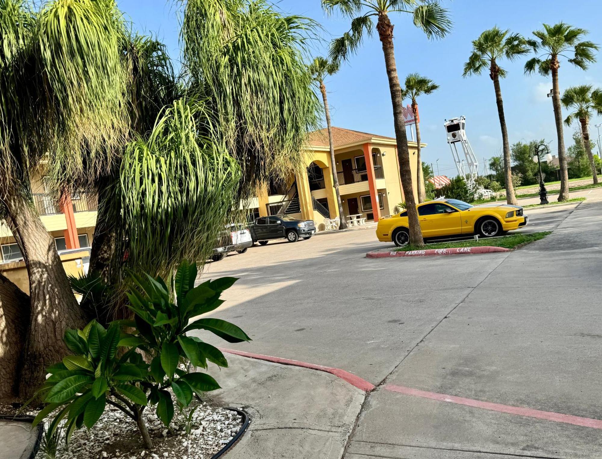 Texas Inn And Suites City Center At University Dr. Edinburg Luaran gambar