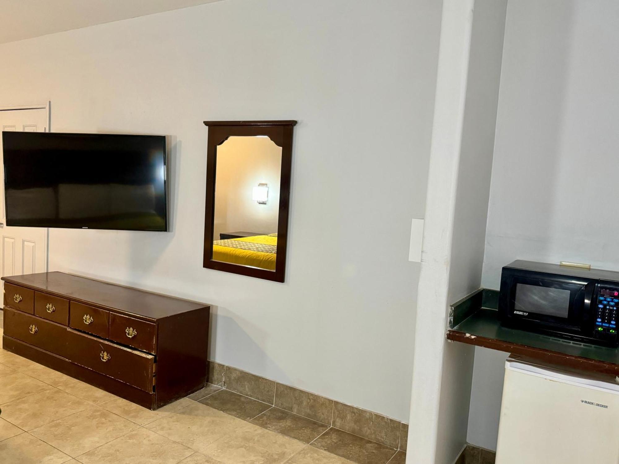 Texas Inn And Suites City Center At University Dr. Edinburg Luaran gambar