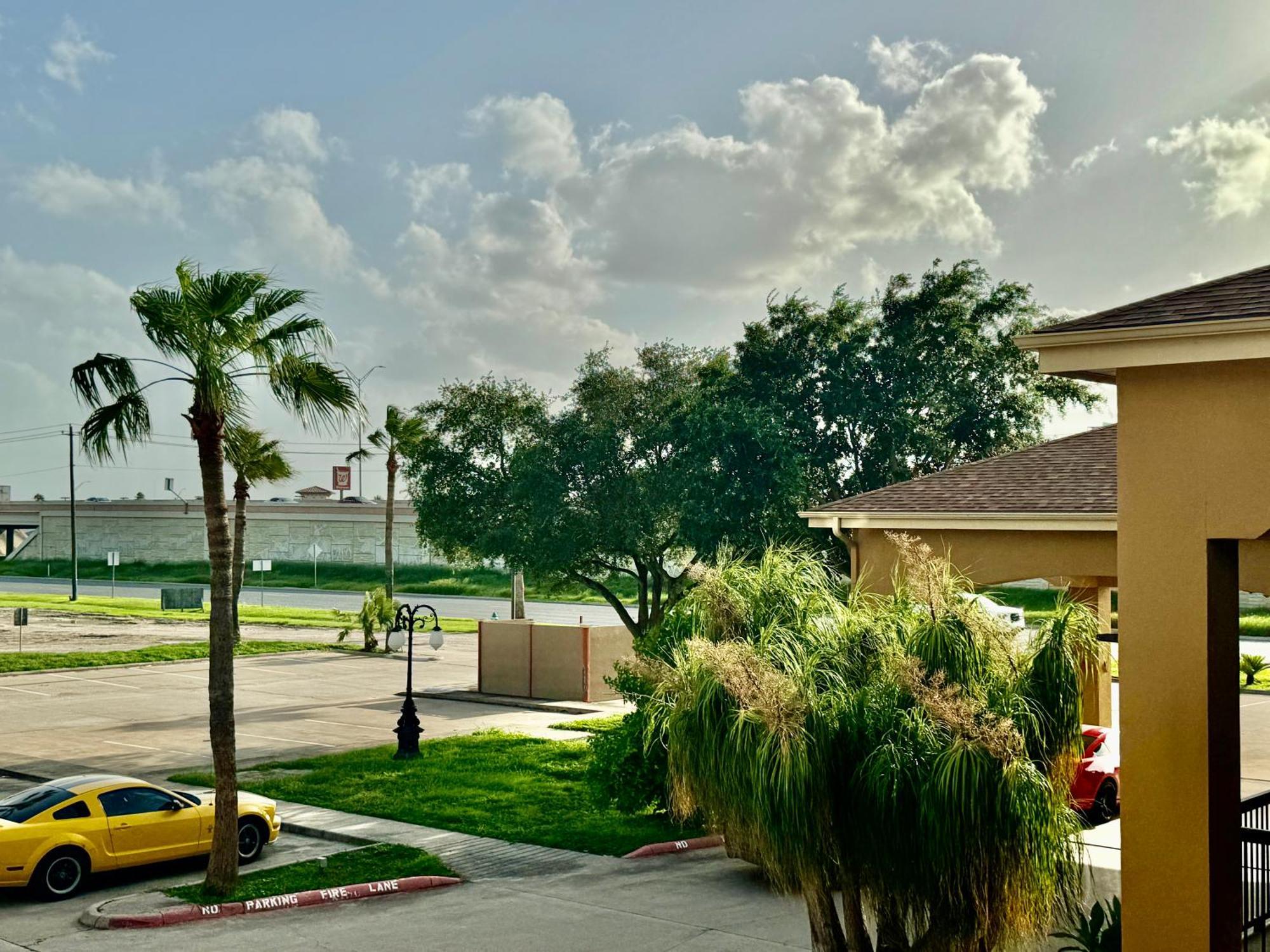 Texas Inn And Suites City Center At University Dr. Edinburg Luaran gambar