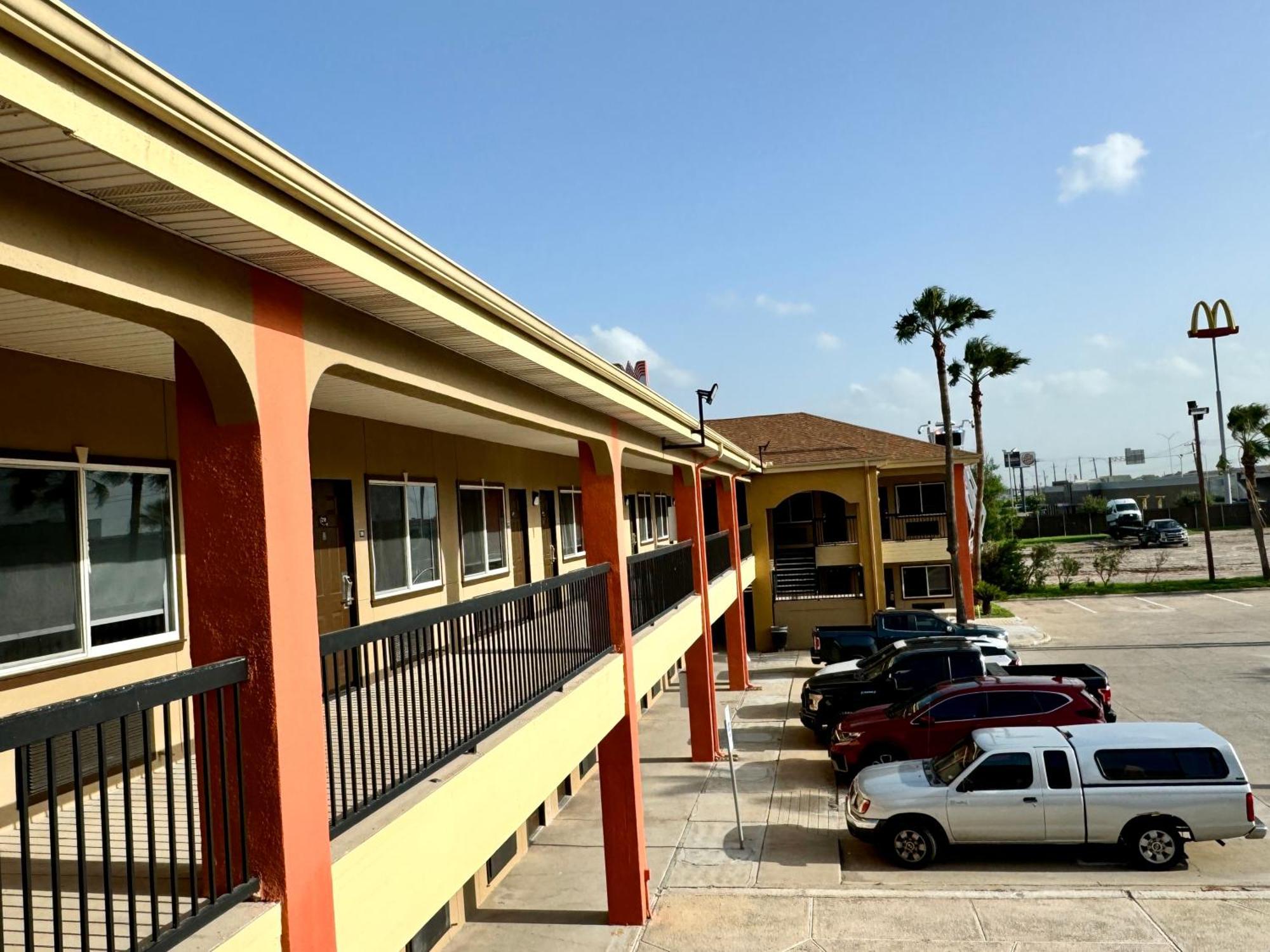 Texas Inn And Suites City Center At University Dr. Edinburg Luaran gambar